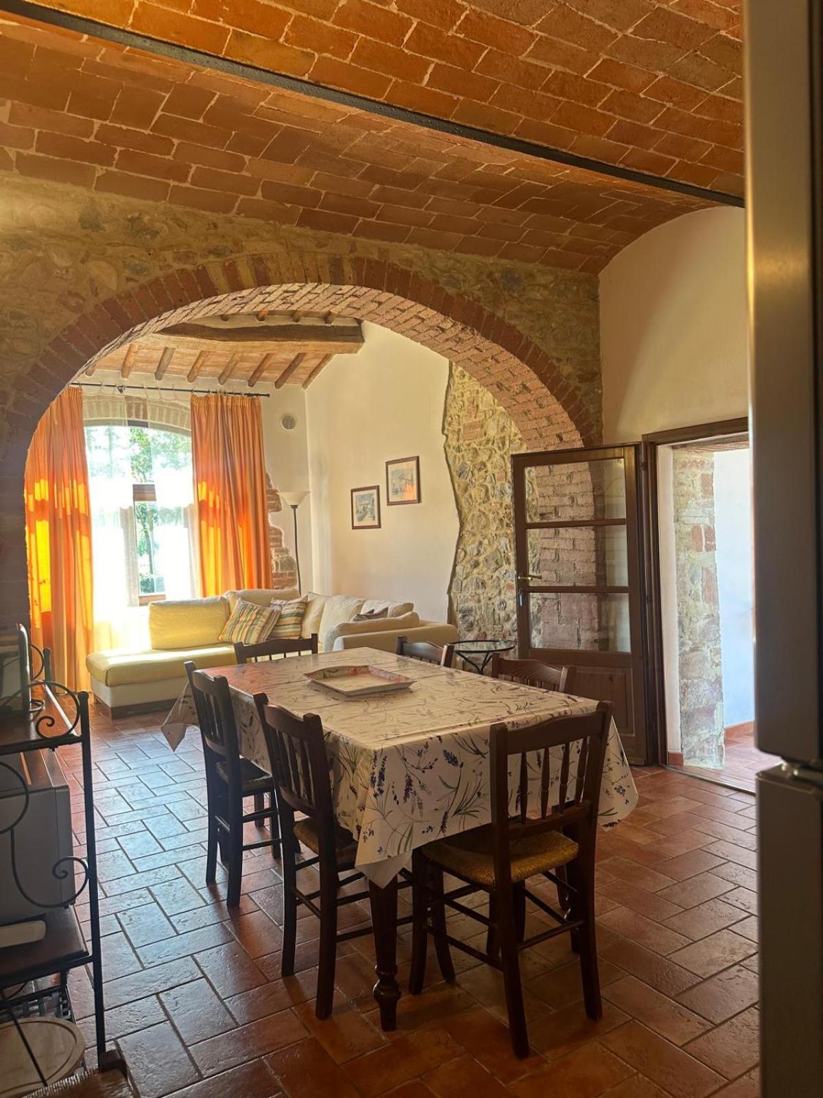 Agriturismo La Peschiera Casole dʼElsa Esterno foto