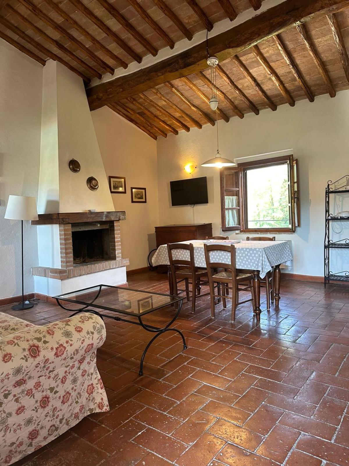 Agriturismo La Peschiera Casole dʼElsa Esterno foto