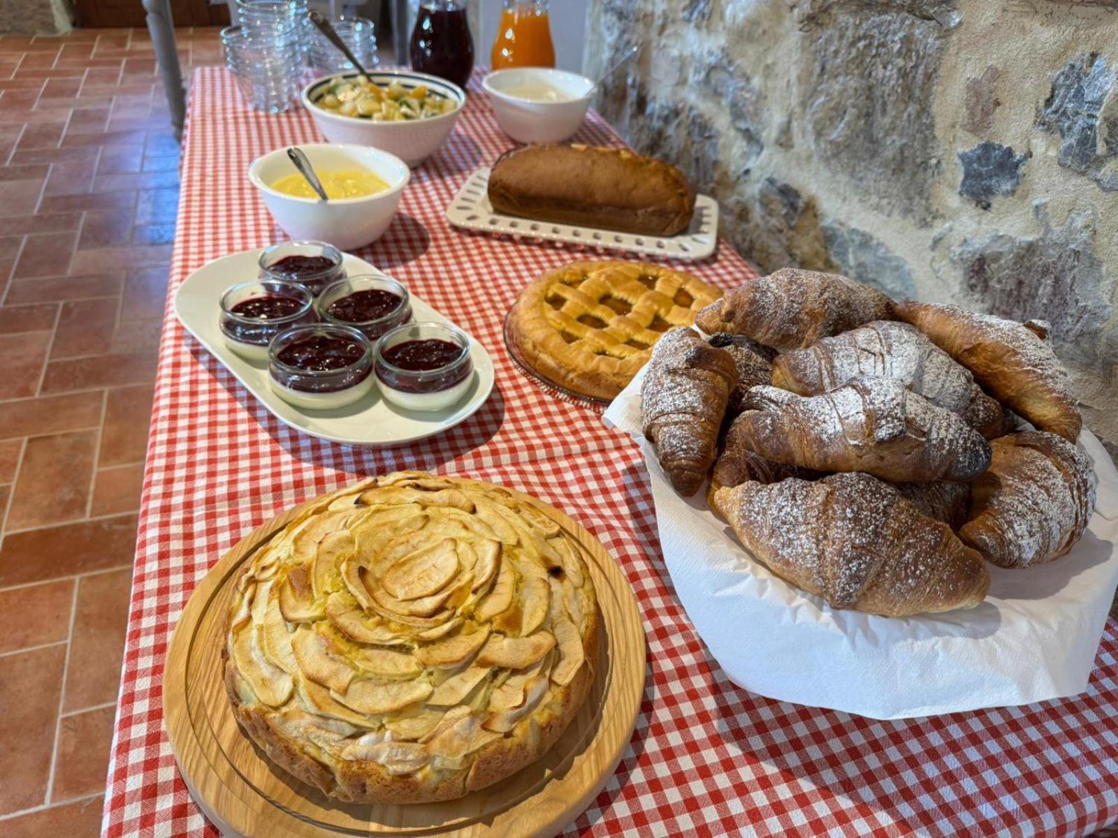 Agriturismo La Peschiera Casole dʼElsa Esterno foto