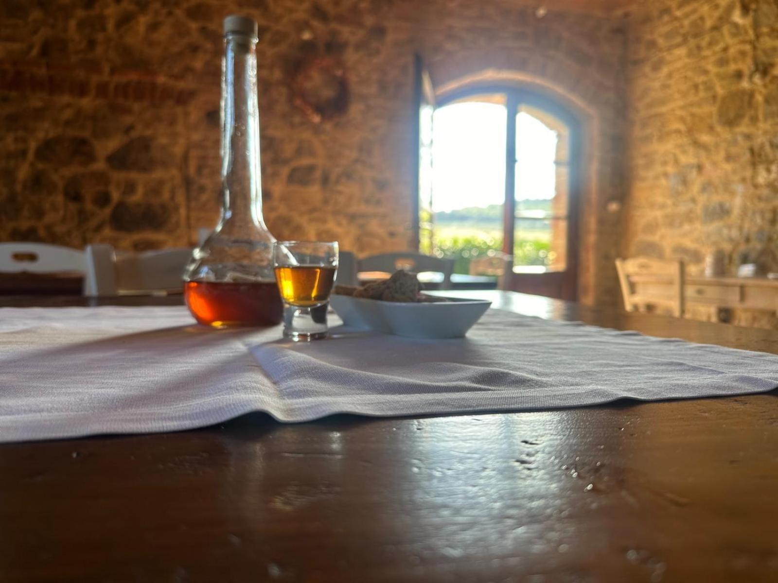 Agriturismo La Peschiera Casole dʼElsa Esterno foto